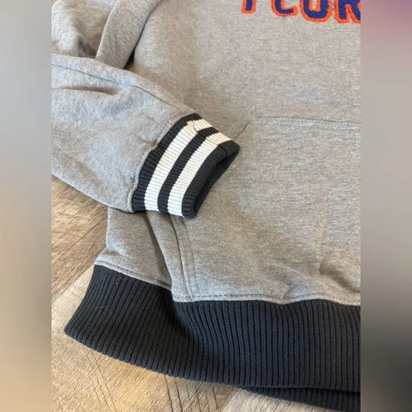 Colosseum Florida Gators grey hoodie, v-neck size XL, puffy stitched lettering - Picture 5 of 16